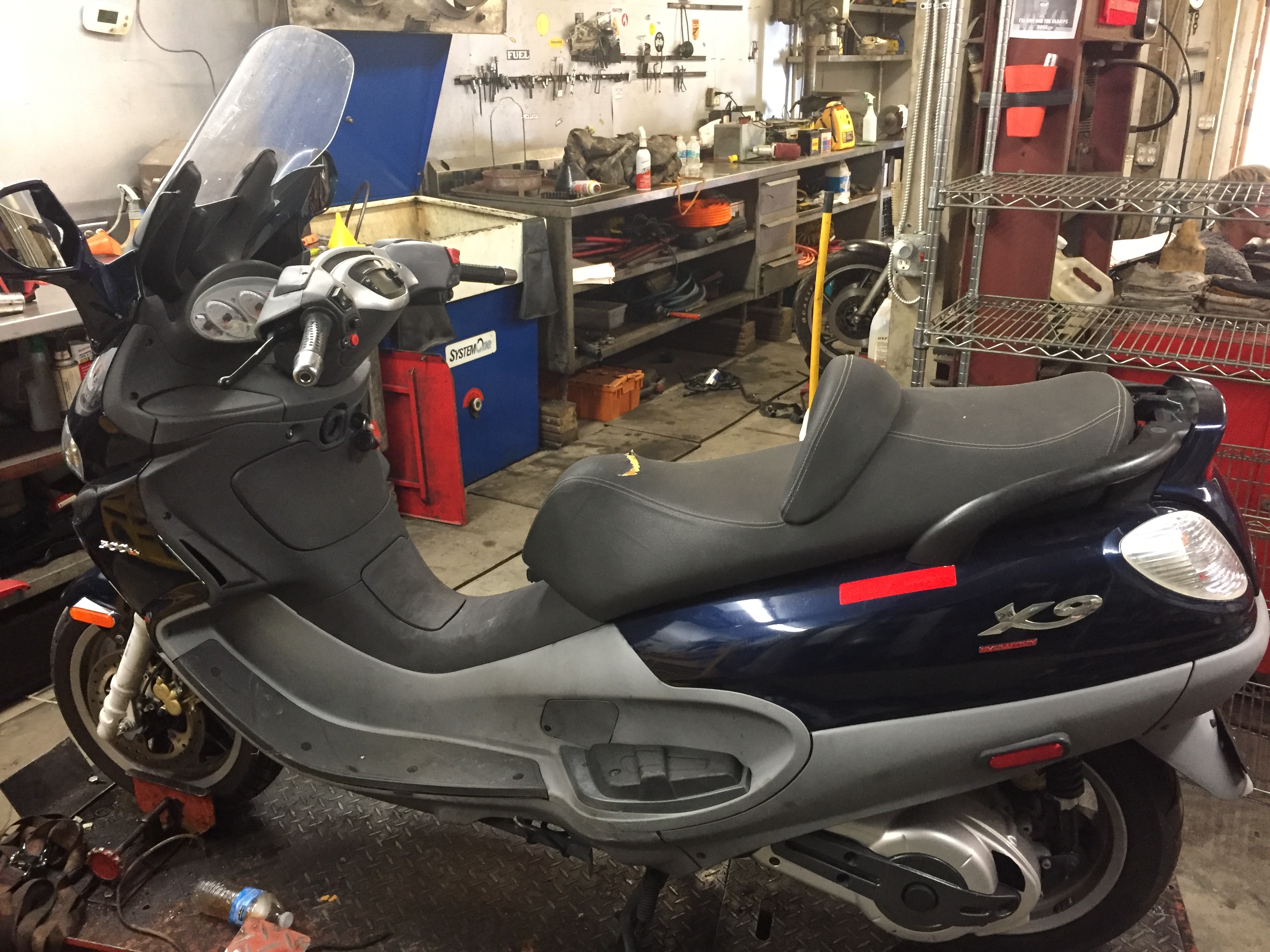 2007 PIAGGIO 500 I.E. X9 SCOOTER LEFT SIDE TRIM COVER COWL PANEL