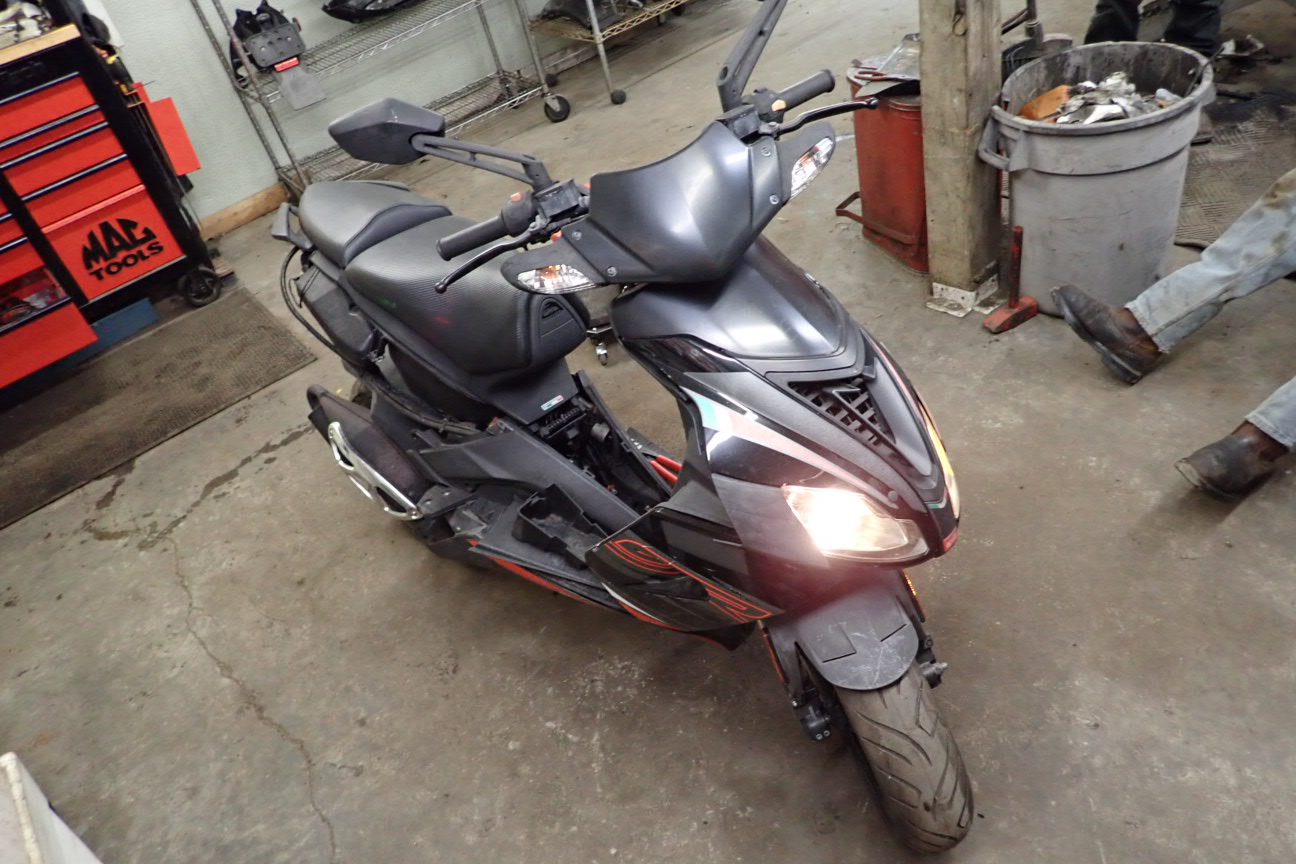 2012 APRILIA SR50 FOOT PEG HEEL GUARD PAIR 108893 | eBay