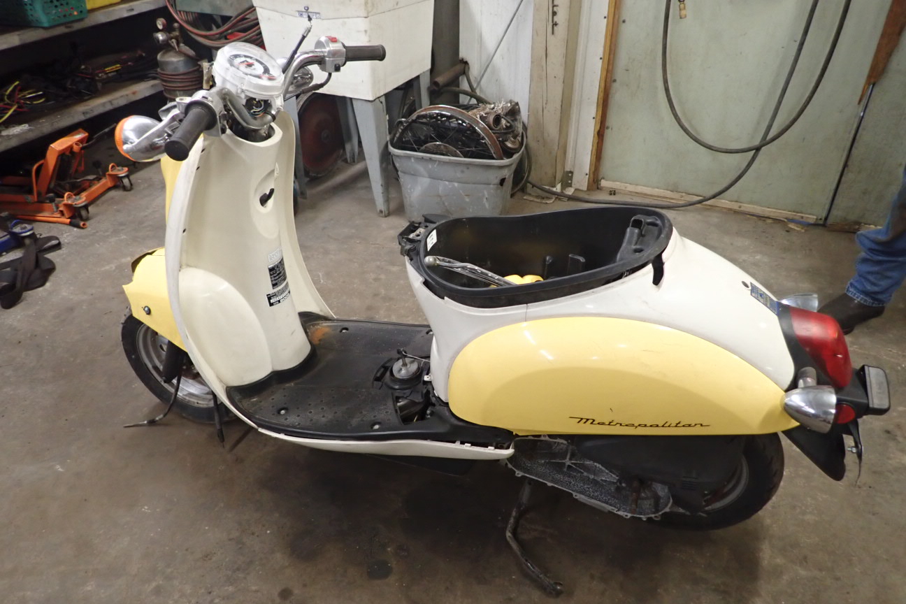 02-09 HONDA CHF50 METROPOLITAN REAR INNER FENDER 80100-GET 0100 | eBay