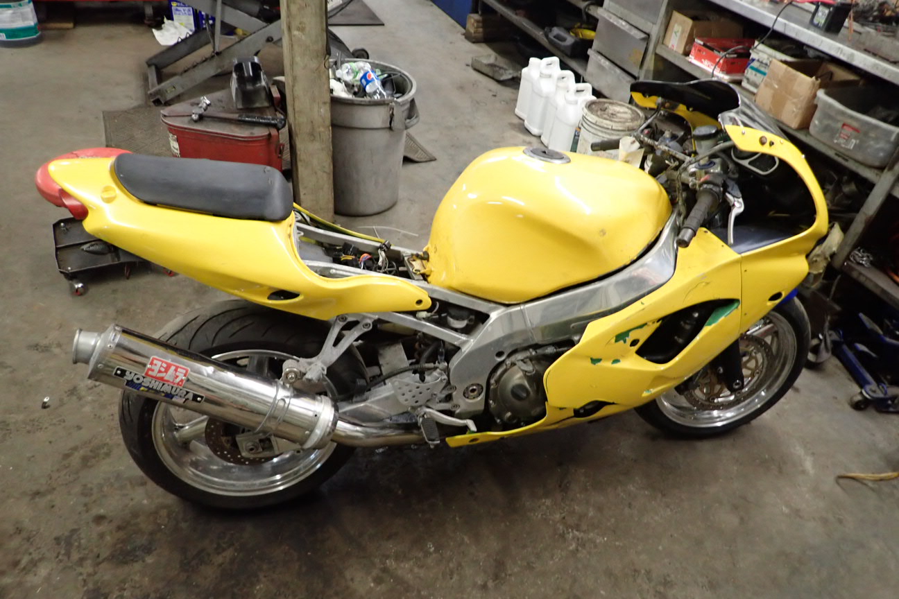 ゆうえページ 1998 KAWASAKI ZX900 CHAIN CASE SPROCKET COVER FAIRING GUARD