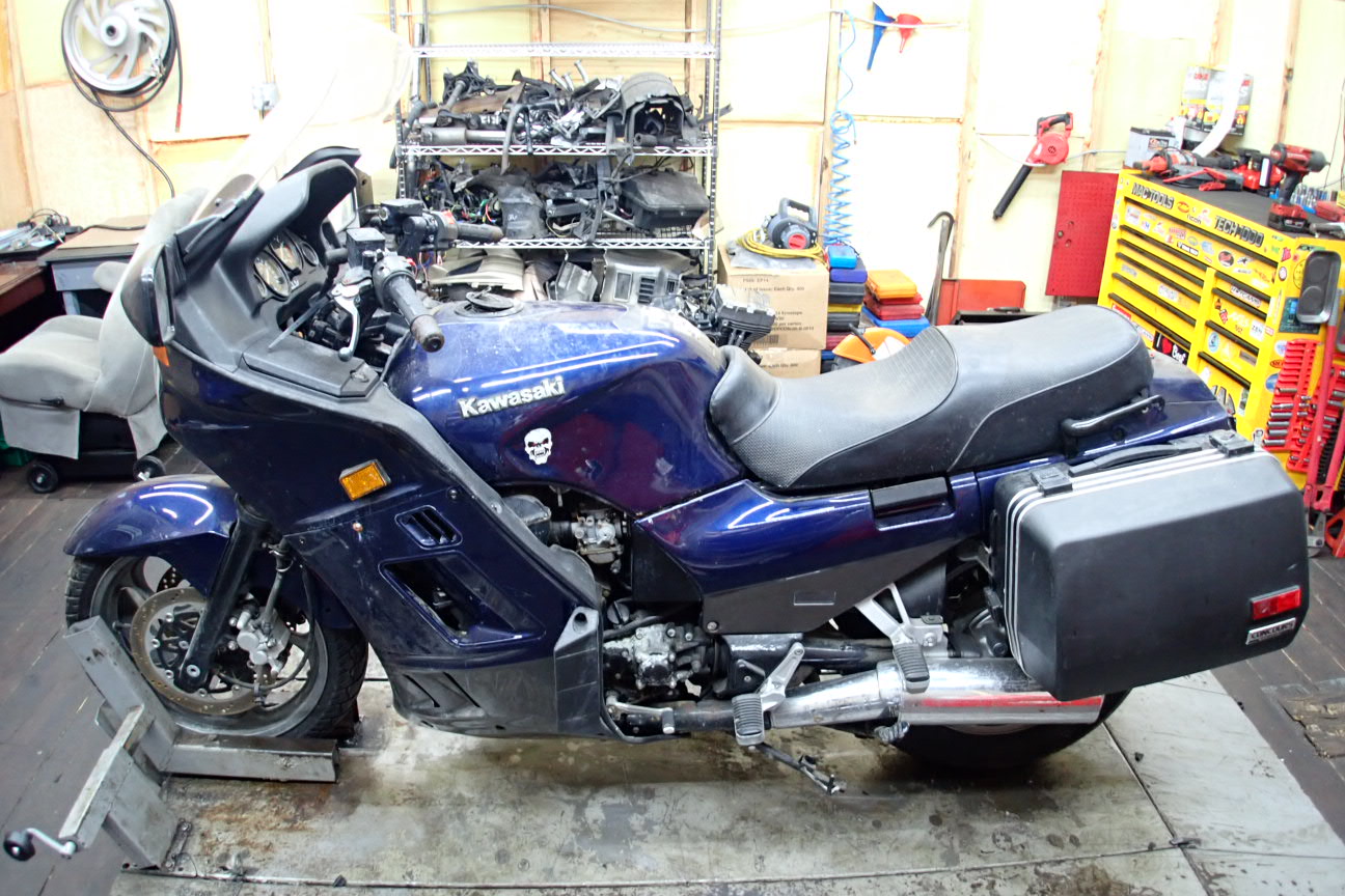 2006 KAWASAKI CONCOURS ZG1000A RIGHT DASH STORAGE POCKET W